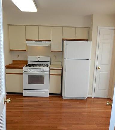 2nd image of 7271 Worsley Way