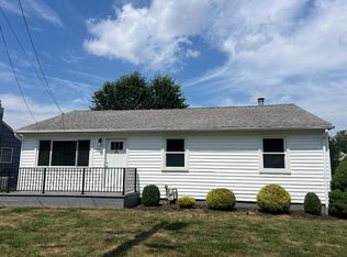 22 Berkshire St, Avenel, NJ 07001