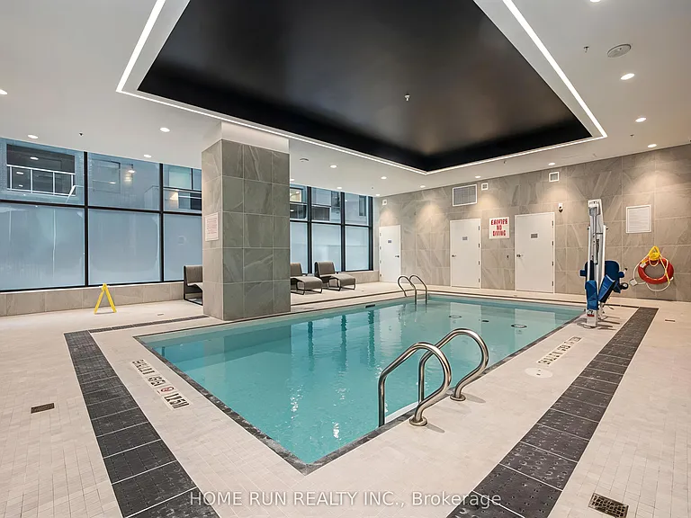 340 Queen St #2502 — Photo 21