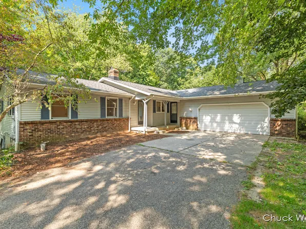 6675 Egypt Valley Ave NE, Rockford, MI 49341