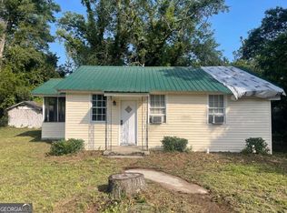 140 Tattnall St, Reidsville, GA 30453