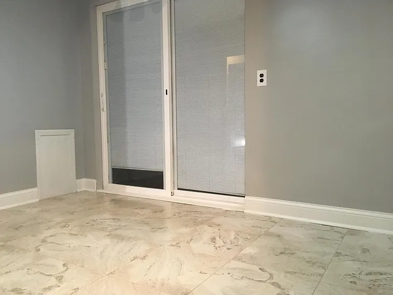 5401 Biddulph Ave — Photo 10