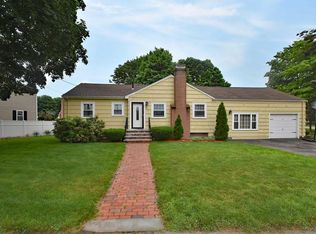 54 Jacobsen Dr, Norwood, MA 02062