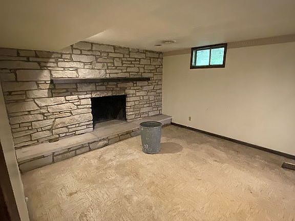 2nd image of 1412 Wreath Ave