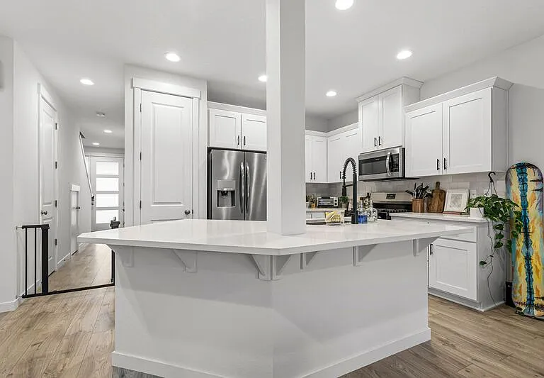 16392 SE Shimmering Leaf St — Photo 5
