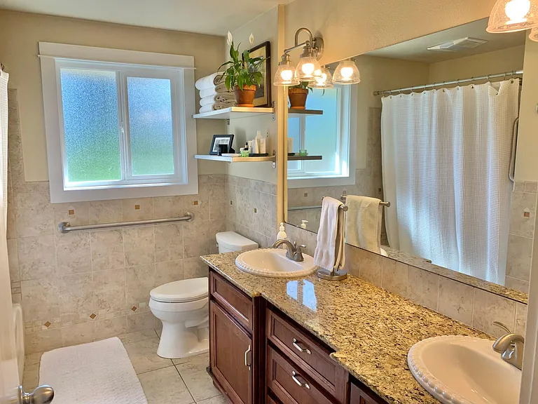 2101 N Lexington St — Photo 11