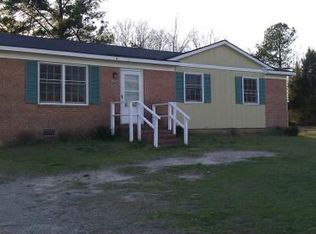 2414 Shawnee Dr, Sanford, NC 27332