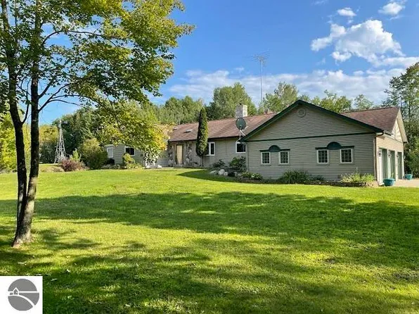 7903 La Grant Rd, Alger, MI 48610