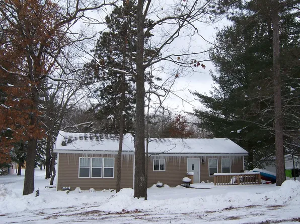 901 Illinois Ave, Roscommon, MI 48653