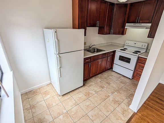 4th image of 1349 Dolores St #1