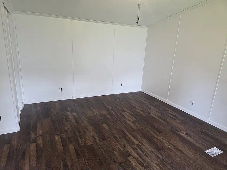 2120 South Fwy #105 — Photo 8