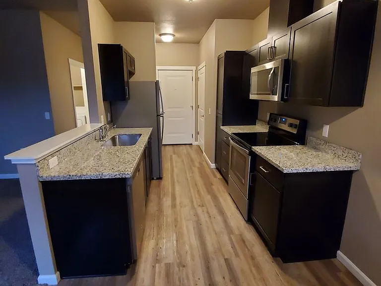 Hawthorne Place Apartments — Photo 5