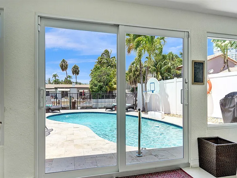 2051 Coral Reef Dr — Photo 26