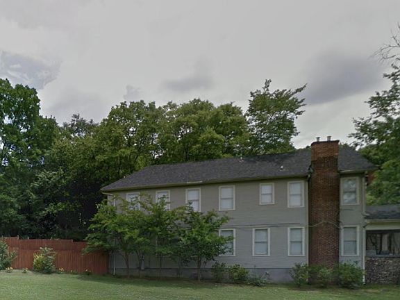 Very Private w/Parking