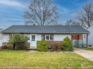 65 Rose St, Edison, NJ 08817