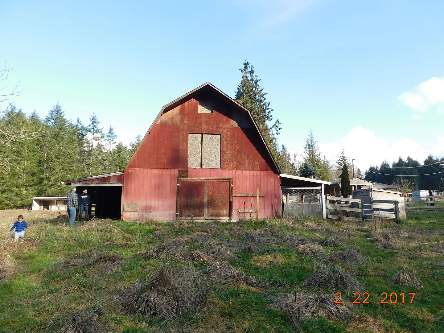 Country Living~Spacious 3BD/2BA Home on 4 Acre Mini Farm! — Photo 2