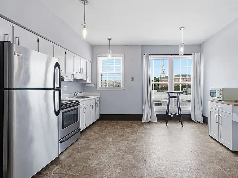 219 Abercorn St #FF3 — Photo 8