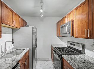 600 E 8th St APT 2T, Kansas City, MO 64106