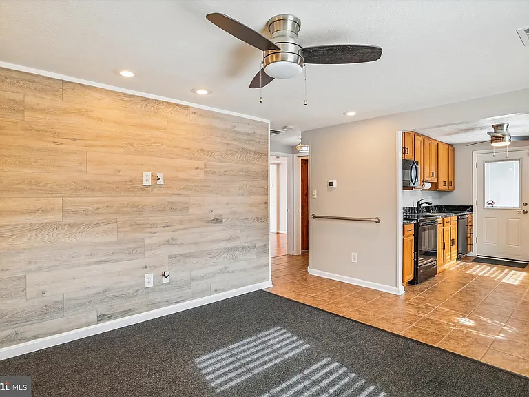 3512 Old Crown Dr — Photo 9