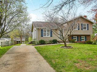 15303 Blueridge View Dr, Centreville, VA 20120