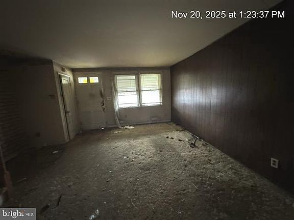 4th image of 4335 Greenhill Ave