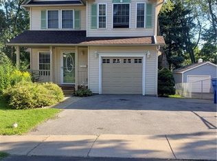 23 Flanders St, Rochester, NY 14619