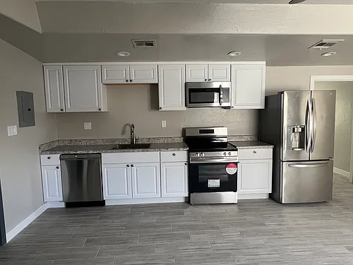 224 E Alice Ave #C Photo 1