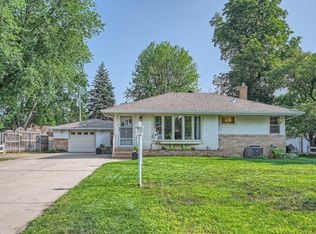 256 Maple Ln #R, Saint Paul, MN 55113