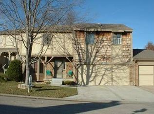 10922 W 96th Pl, Overland Park, KS 66214