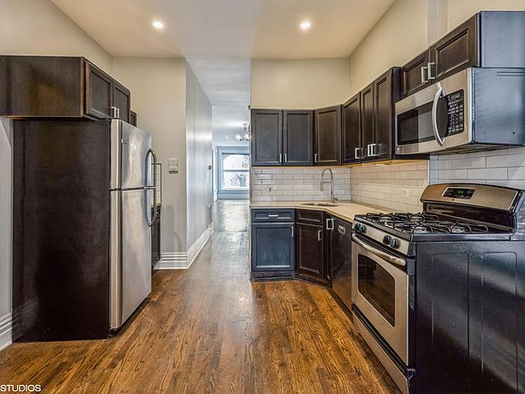 5th image of 2119 W Potomac Ave #3