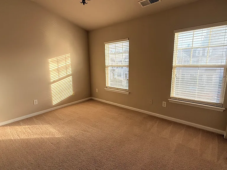 12668 Persimmon Tree Dr — Photo 15