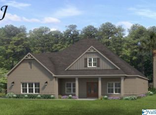 107 Willow Lake Cir SW, Huntsville, AL 35824