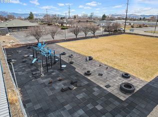 2505 Cove Ave, La Grande, OR 97850