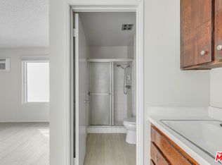 1811 Parnell Ave APT 10, Los Angeles, CA 90025