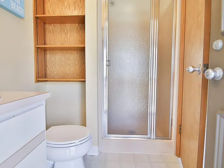 21 Brown Ave — Photo 84