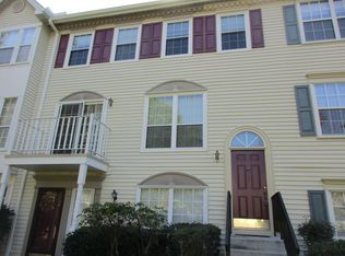 48 Versailles Ct, Hamilton, NJ 08619
