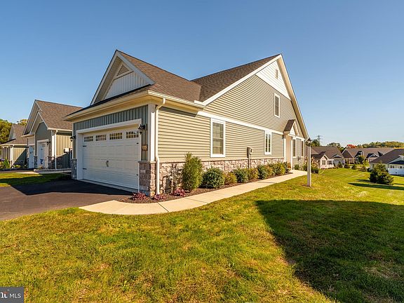 2nd image of 185 Copperstone Ct