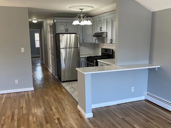 4th image of 225 Huntington Ave #2