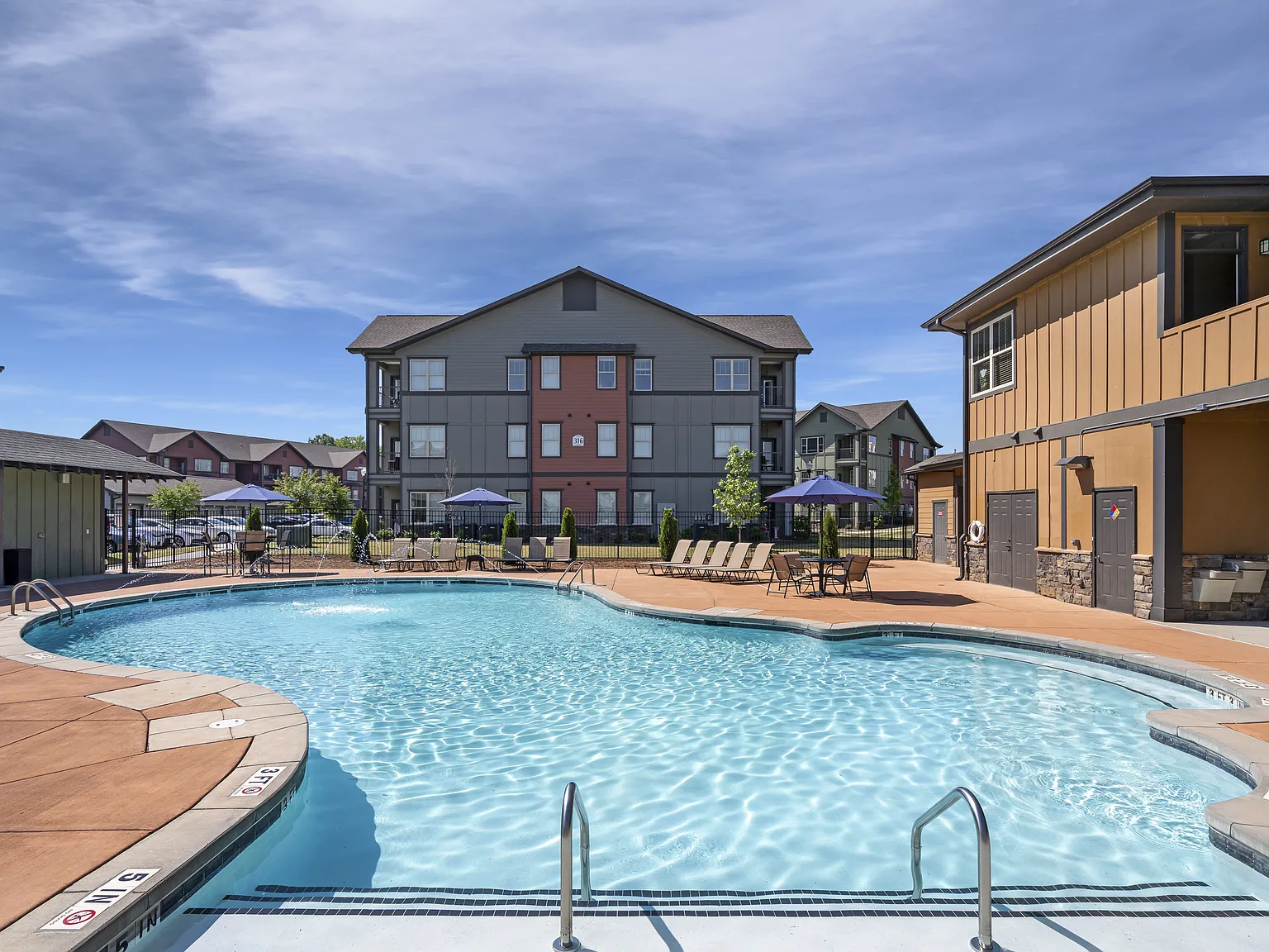 Riverwalk Apartments — Photo 1