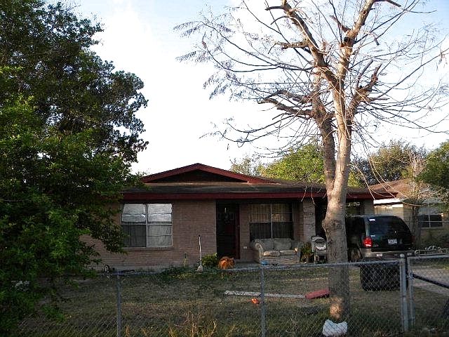 1st image of 1008 E Kuhn St