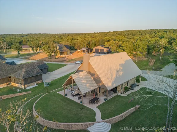 120 Dixie Cove Rd, Eufaula, OK 74432