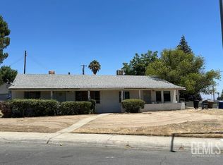 1661 Camino Sierra, Bakersfield, CA