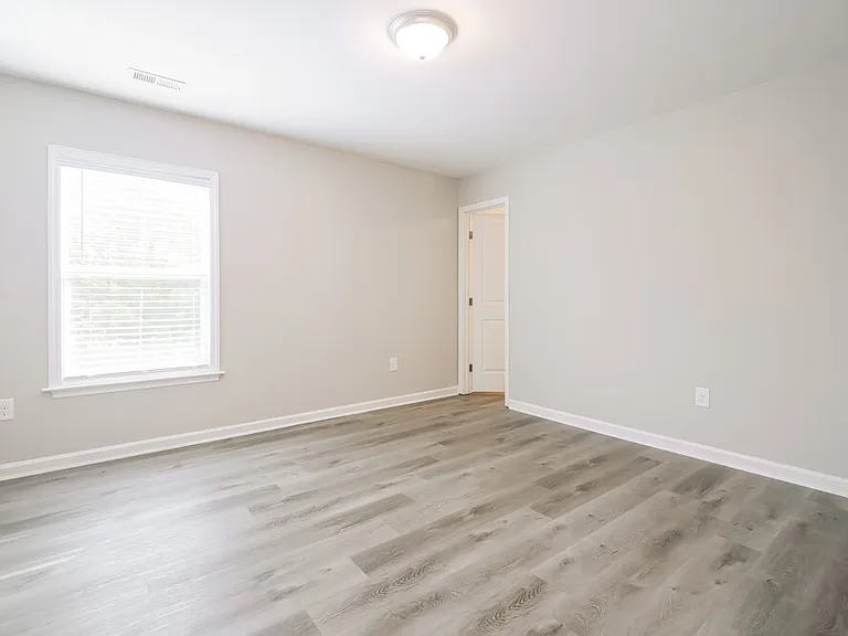 1308 Hosmer Ct — Photo 13