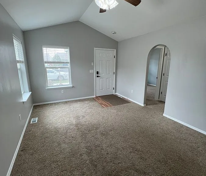 452 Woodman Dr — Photo 17
