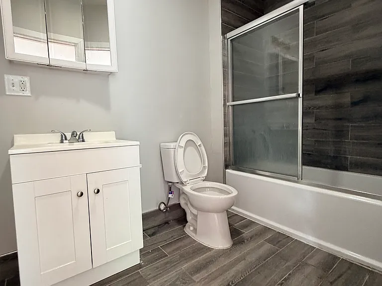 37 William St #3 — Photo 10