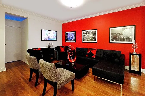 Rented by Eisenberg Exclusives | media 21