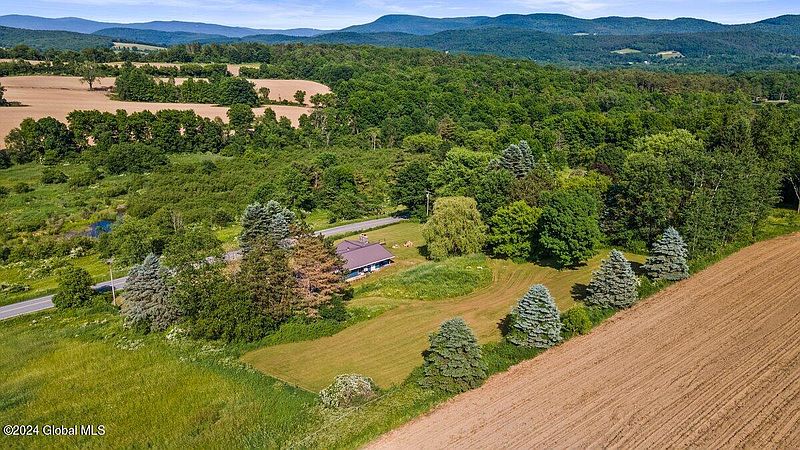 5th image of 143 Pine Valley Road