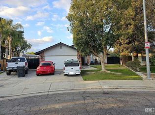 3821 Rainier Ct, Bakersfield, CA 93312