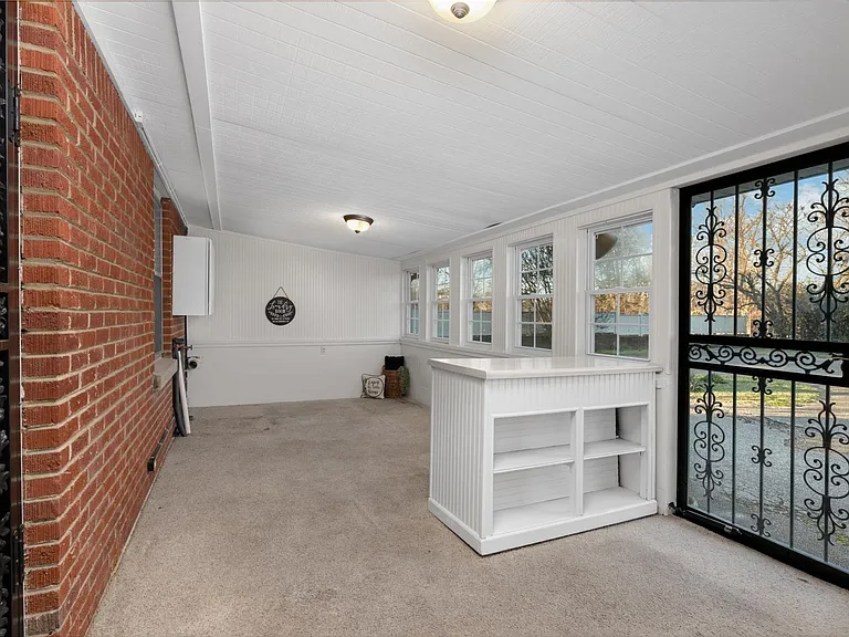 1396 Munford Ave — Photo 33