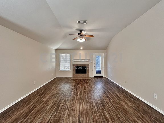 2nd image of 5939 Waterford Dr